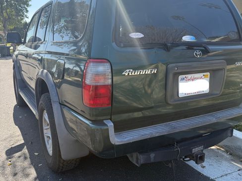 Used 1999 Toyota 4Runner SR5 AWD/4WD image 10