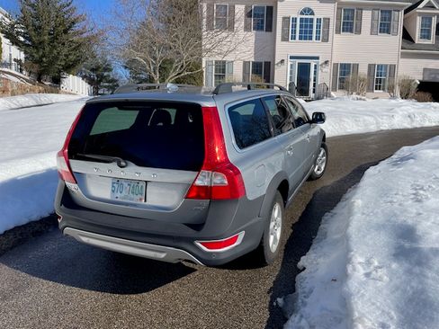 Used 2010 Volvo XC70 3.2 image 2