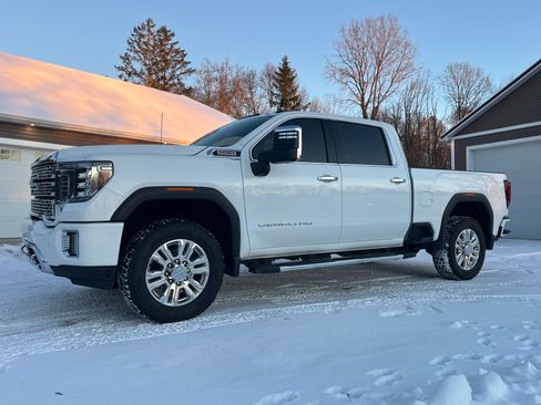 Used 2021 GMC Sierra 2500 Denali w/ Denali Ultimate Package image 16