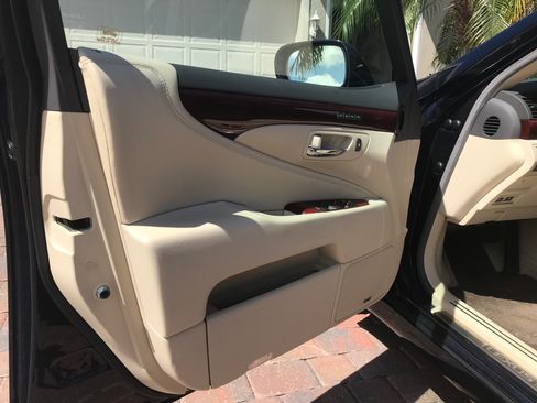 Used 2010 Lexus LS 460 image 13