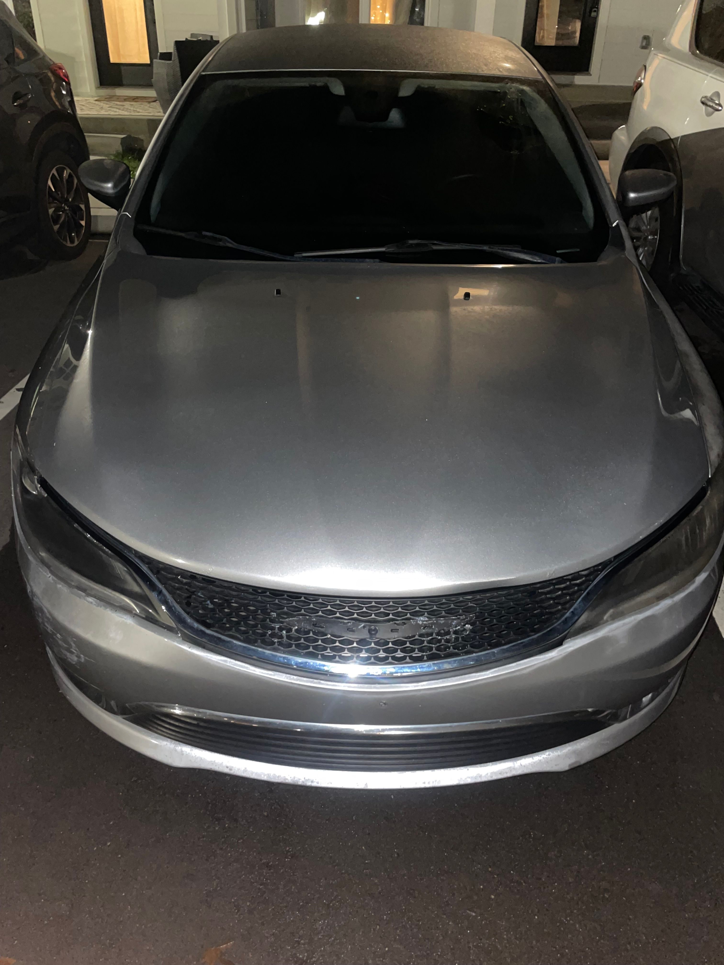 Used 2015 Chrysler 200 Limited w/ Convenience Group FWD image 1