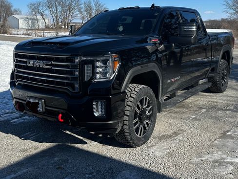 Used 2020 GMC Sierra 2500 AT4 w/ AT4 Premium Package image 1