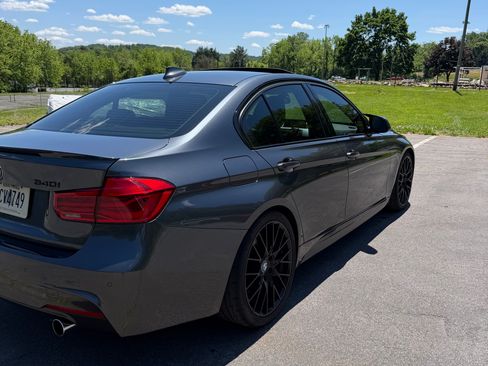Used 2017 BMW 340i xDrive Sedan AWD/4WD image 5