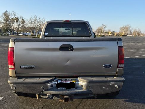Used 2006 Ford F350 Lariat image 16