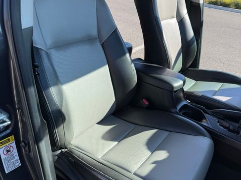 Used 2013 Toyota RAV4 LE image 11