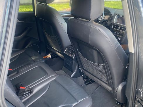 Used 2017 Audi Q5 2.0T Premium Plus w/ Technology Package image 11