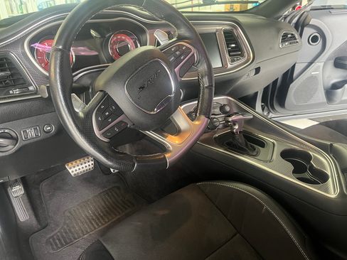 Used 2016 Dodge Challenger SRT Hellcat image 14
