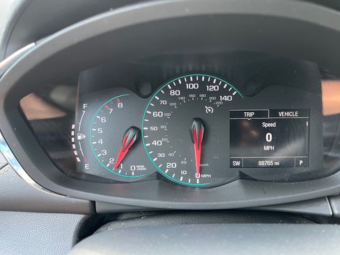 Used 2017 Chevrolet Trax LT w/ LT Convenience Package image 2