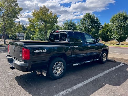 Used 2006 Dodge Dakota Laramie w/ Mopar Chrome Edition Group AWD/4WD image 4