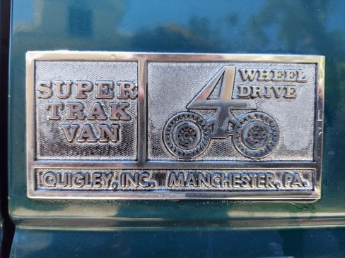 Used 1994 Ford E-150 and Econoline 150 Club Wagon image 12