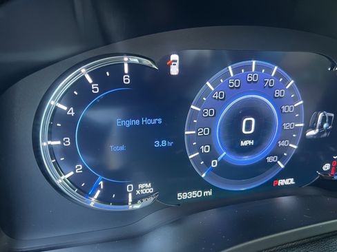 Used 2017 Cadillac Escalade ESV Luxury image 2