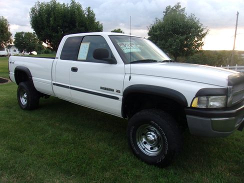 Used 2001 Dodge Ram 2500 Truck 4x4 Quad Cab image 2