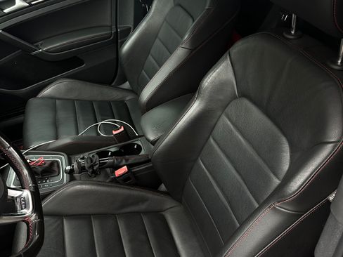 Used 2017 Volkswagen GTI Autobahn FWD image 4