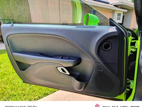 Used 2015 Dodge Challenger SRT w/ Technology Group image 12