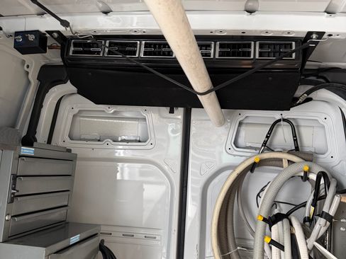Used 2014 Mercedes-Benz Sprinter 2500 image 9