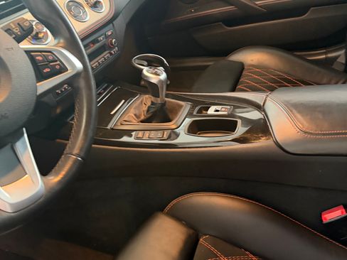 Used 2015 BMW Z4 sDrive28i image 11