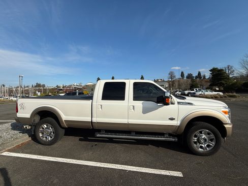 Used 2013 Ford F350 King Ranch w/ King Ranch w/Chrome Pkg image 5