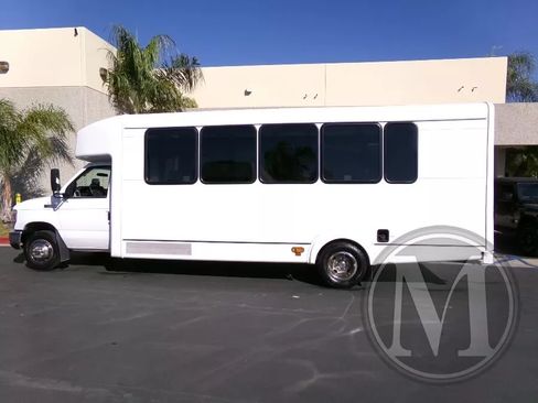 Used 2019 Ford E-450 and Econoline 450 Super Duty w/ Shuttle Bus Prep Package image 11