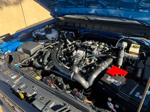 Used 2023 Ford Bronco Black Diamond w/ Sasquatch Package image 10