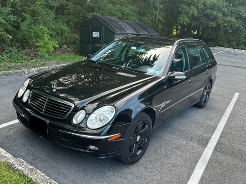 Used 2006 Mercedes-Benz E 350 4MATIC Wagon image 2