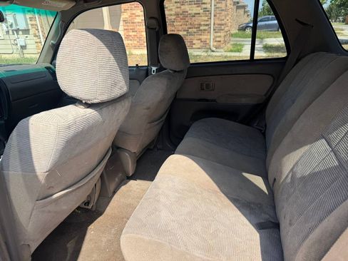 Used 2000 Toyota 4Runner SR5 image 5