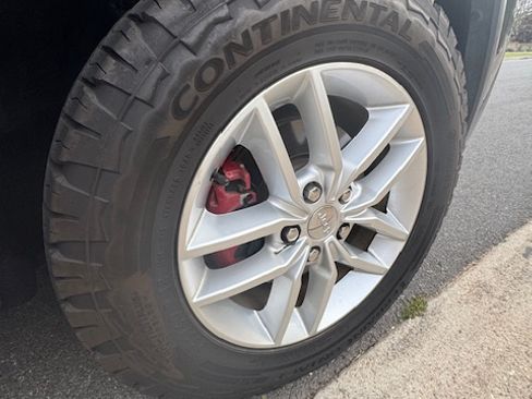 Used 2017 Jeep Grand Cherokee Laredo w/ Quick Order Package 2BE image 6