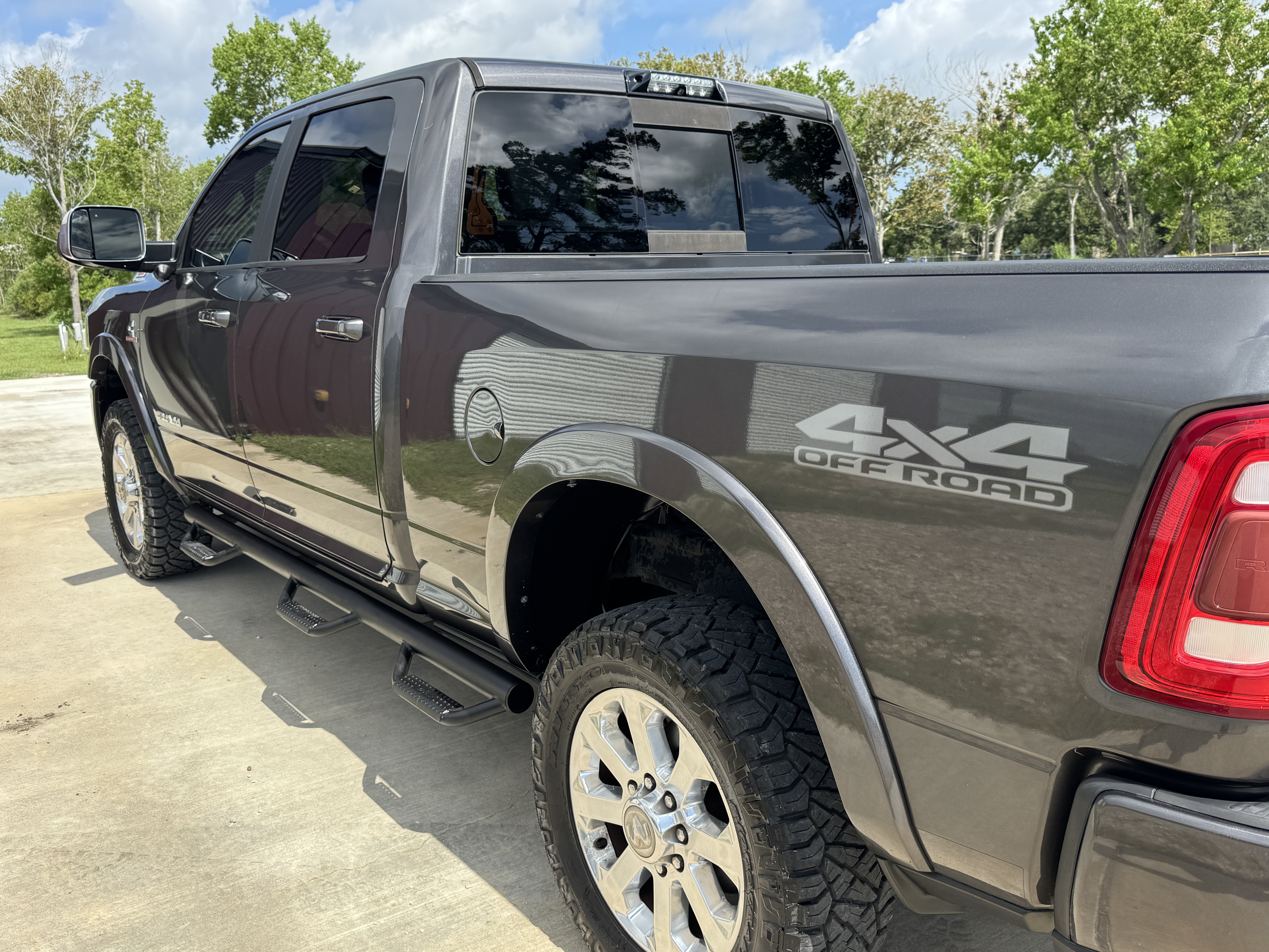 Used 2019 RAM 2500 Laramie AWD/4WD image 5