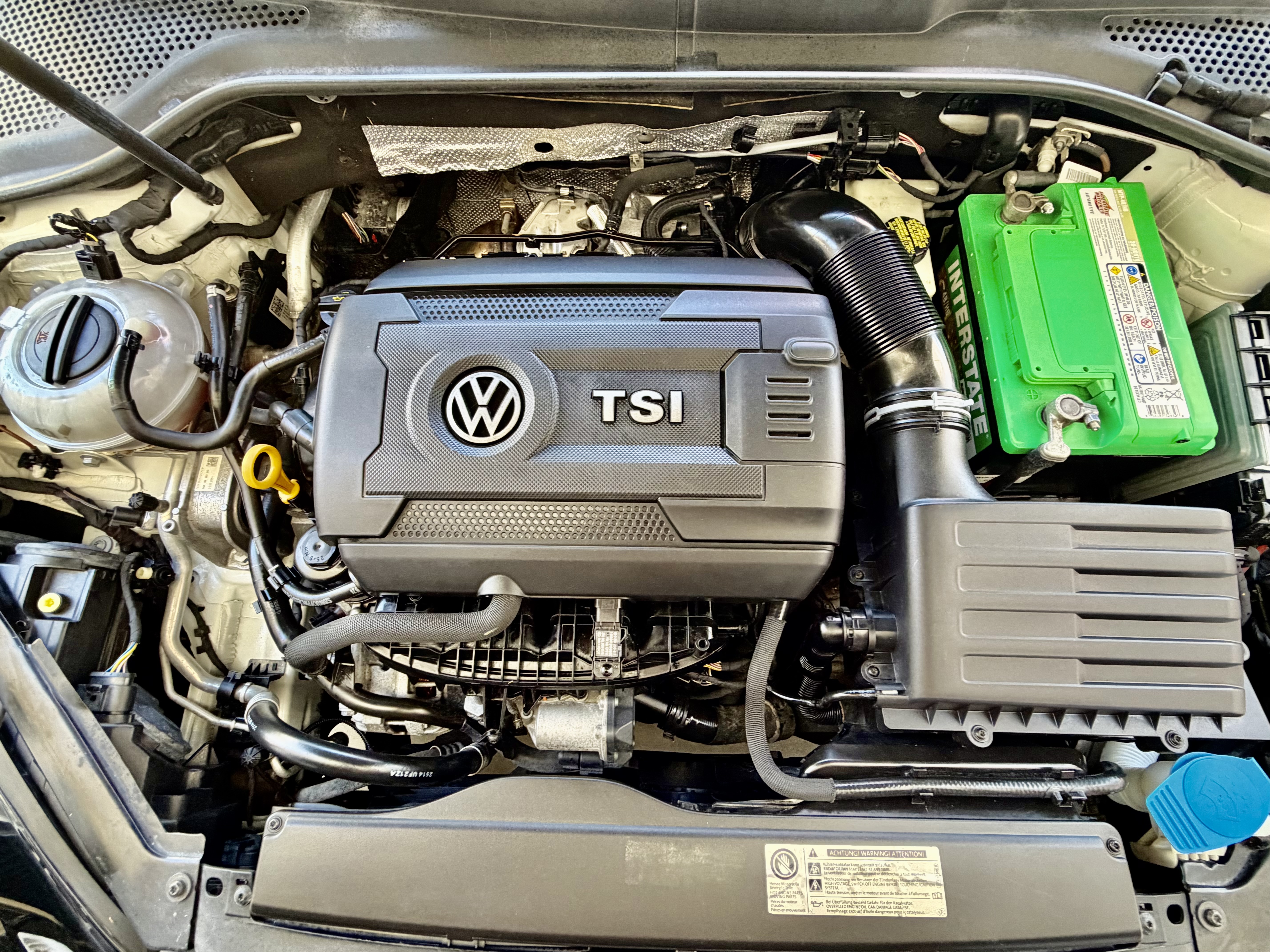Used 2015 Volkswagen Golf S FWD image 16
