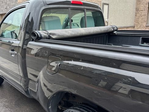 Used 2012 Toyota Tacoma 2WD Regular Cab image 11