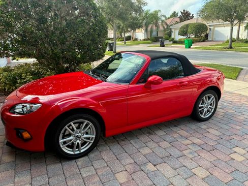 Used 2015 MAZDA MX-5 Miata Sport w/ Convenience Package image 1