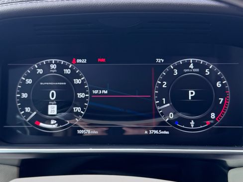Used 2018 Land Rover Range Rover Long Wheelbase Supercharged image 14