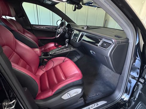 Used 2018 Porsche Macan GTS image 9
