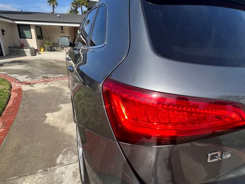 Used 2017 Audi Q5 2.0T Premium Plus w/ Technology Package image 8