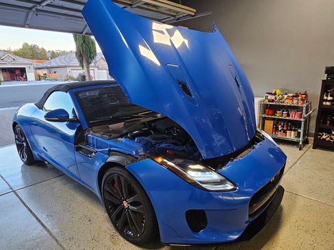 Used 2019 Jaguar F-TYPE Convertible AWD image 4