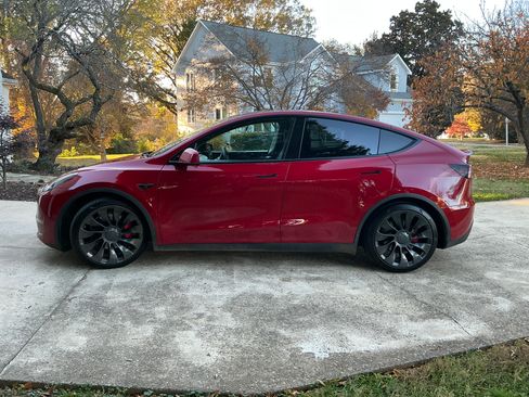 Used 2020 Tesla Model Y Performance image 2