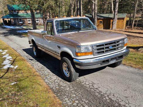 Used 1997 Ford F250 4x4 Regular Cab Heavy Duty image 1