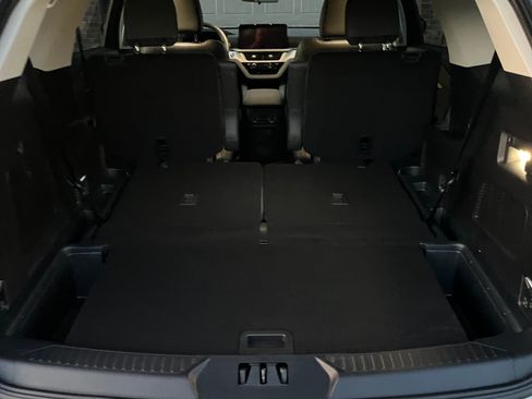 Used 2025 Ford Explorer Active w/ Active Comfort Package image 14