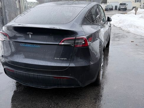 Used 2024 Tesla Model Y Long Range image 14