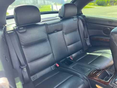 Used 2011 BMW 335i Convertible image 31