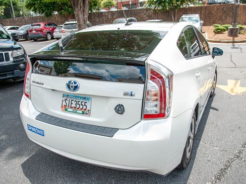 Used 2014 Toyota Prius Two image 12
