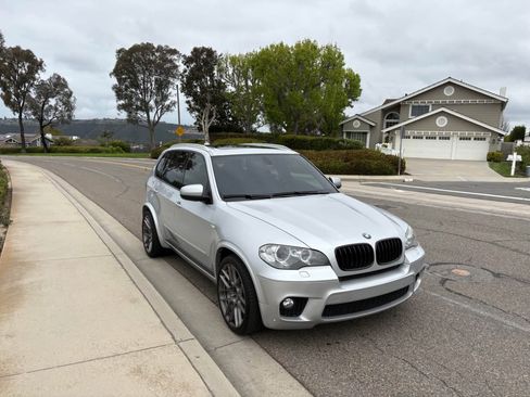 Used 2012 BMW X5 xDrive50i image 1
