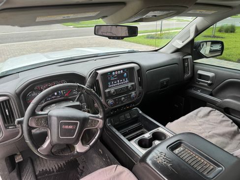 Used 2017 GMC Sierra 1500 SLT AWD/4WD image 4