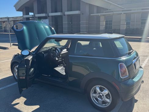 Used 2010 MINI Cooper Hardtop image 8