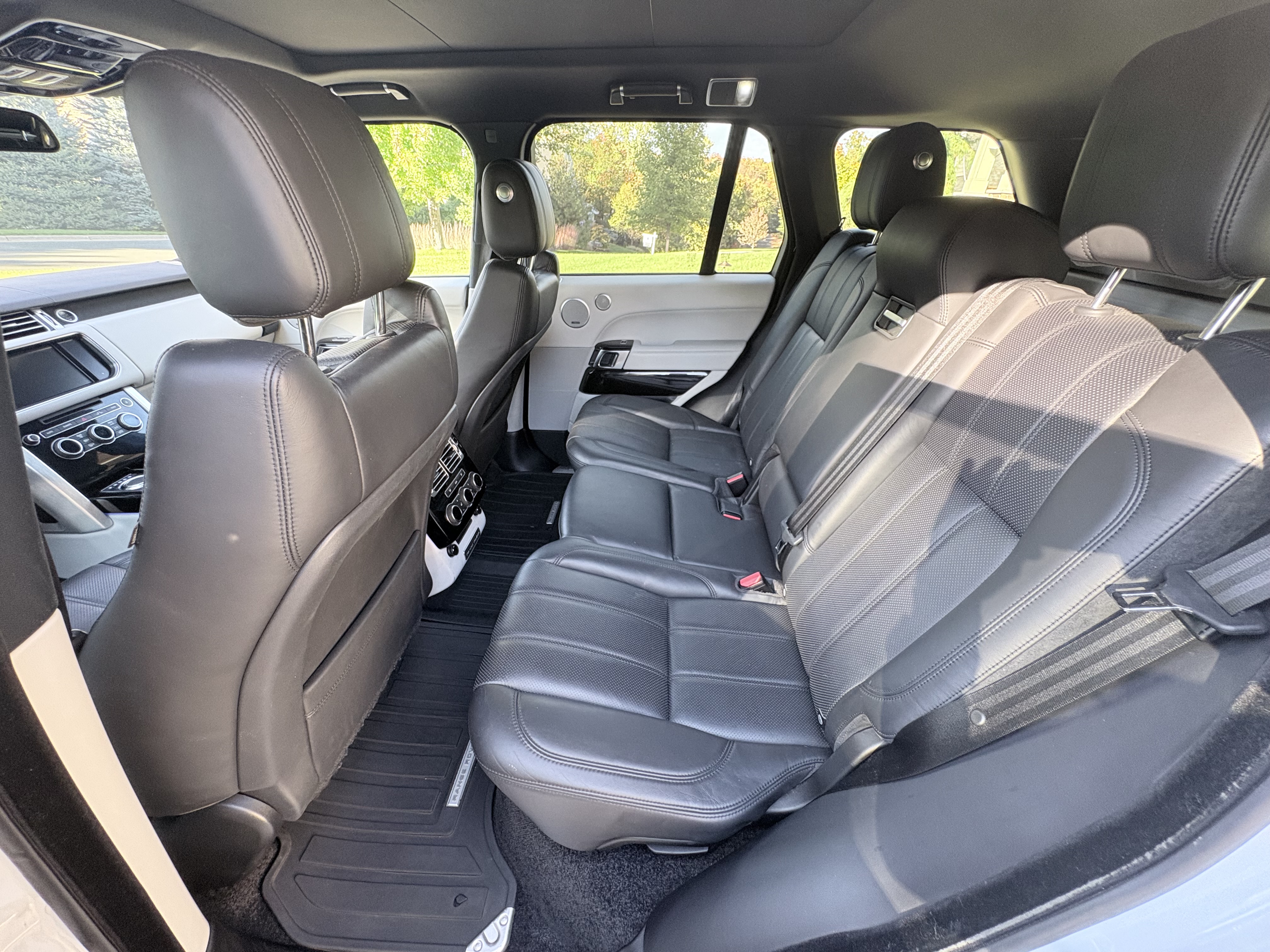 Used 2016 Land Rover Range Rover HSE AWD/4WD image 14