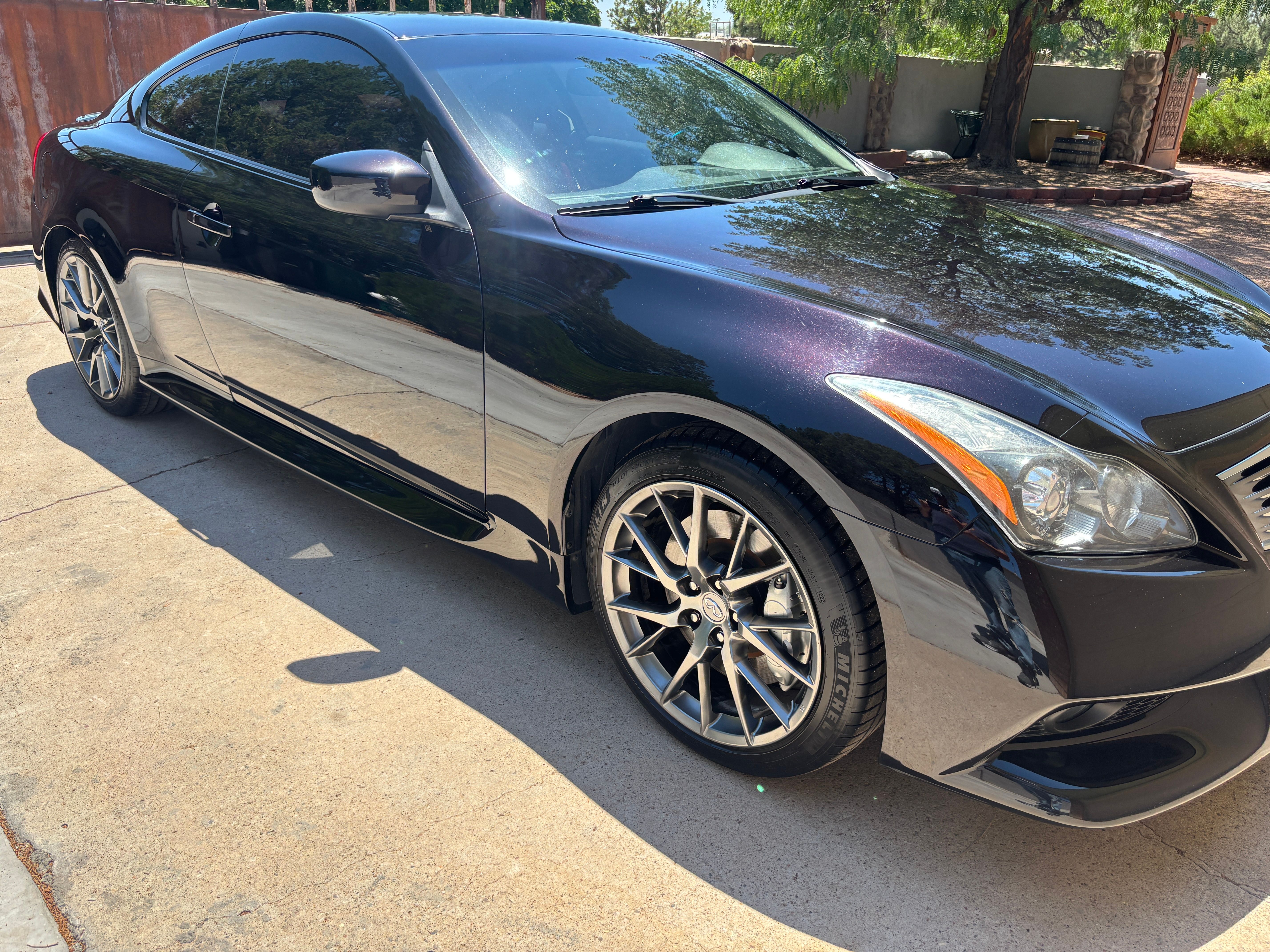 Used 2011 INFINITI G37 IPL RWD image 8