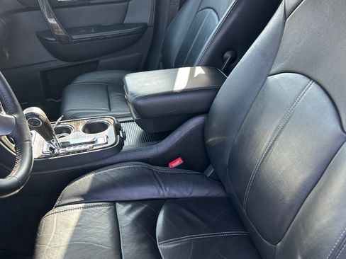 Used 2013 GMC Acadia SLT image 6