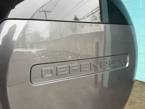 Used 2023 Land Rover Defender 130 First Edition AWD/4WD image 15