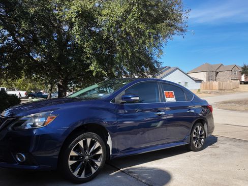 Used 2019 Nissan Sentra SR image 9