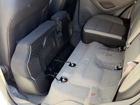 Used 2015 Buick Encore Leather image 9