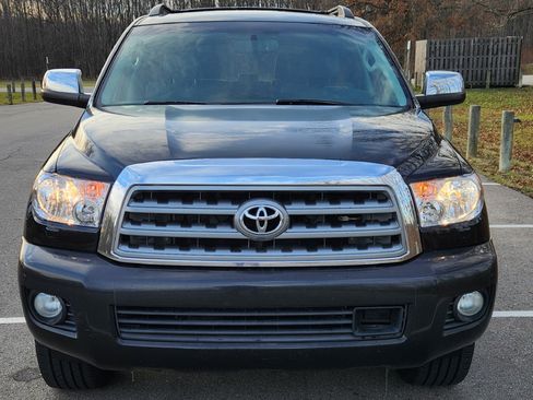 Used 2012 Toyota Sequoia Platinum image 2